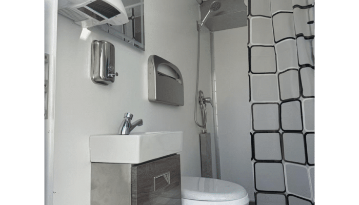 final shower restroom RR6.png